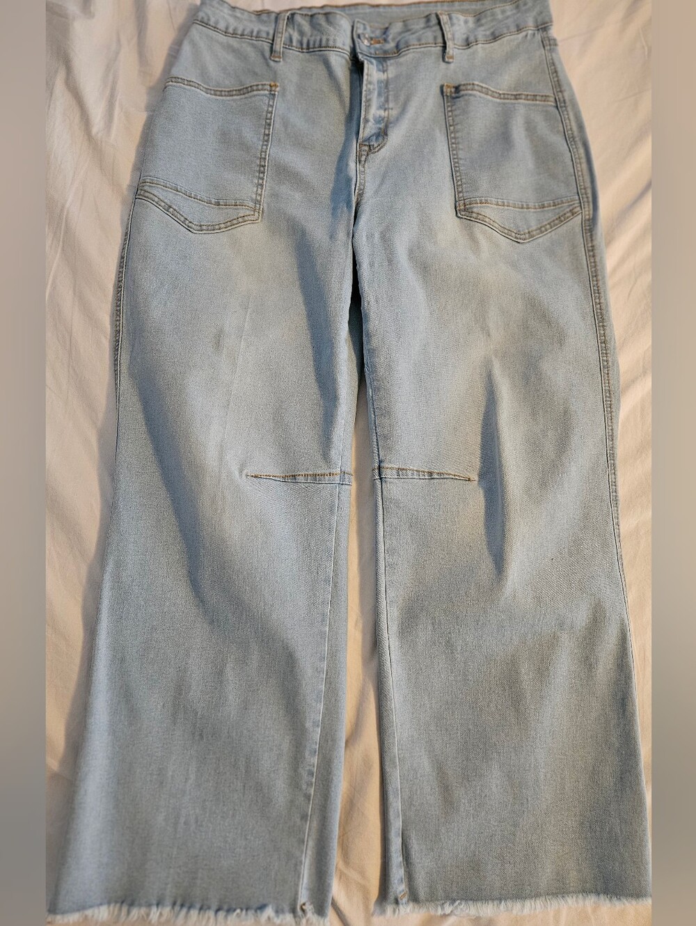 Light Wash Wide Leg Utility Cargo Jeans Raw Hem Patch Pocket